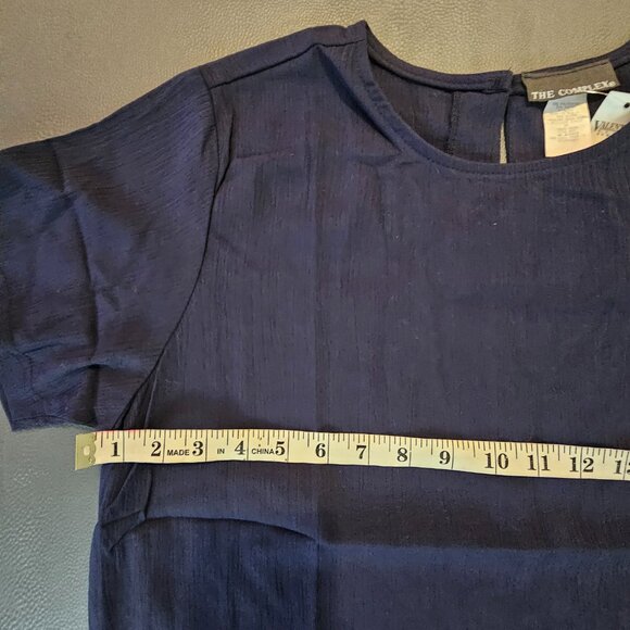 The Complex Short Sleeved Blouse - Picture 2 of 5